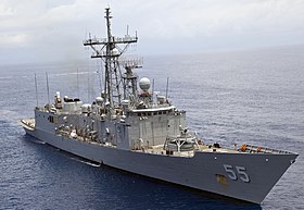 Die USS Elrod (FFG-55) im Karibischen Meer