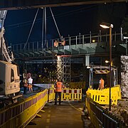 Zerlegung einer Stahlnietenbruecke – Vorbereitung zum Ausheben.jpg