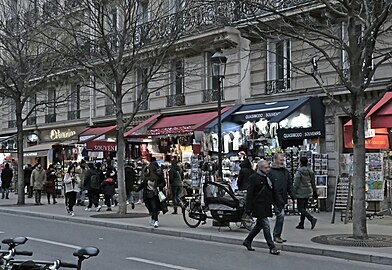 Boutiques de souvenirs.