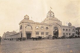 The makeshift palace in 1921