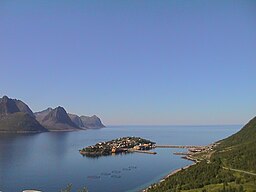 Tätorten Husøy på norra Senja 2005.