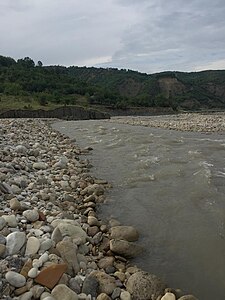 Река Йасси в Саясане