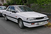 Nissan Skyline Ti berlina (1988 a 1990)