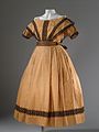 1869 The same dress without pelerine and sleeves