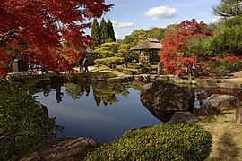 Kōko-en (ja) (好古園).