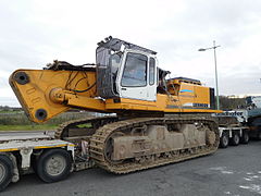 Liebherr R 974 B VH-HD Litronic (sans bras de démolition) sur plateau Goldhofer.