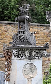 Neoclassical reinterpretation of the Corinthian capital at the Grave of Claude Bonnefond, Loyasse Cemetery, Lyon, France, designed by Antoine-Marie Chenavard and sculpted by Guillaume Bonnet, c.1860