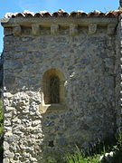 Modillons sculptés de l’église, venant d’une tentative de reconstruction de l’église.