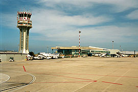 Terminal mit Tower