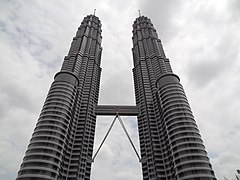 Tours Petronas