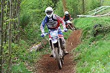 2 pilotes en liaison lors du championnat de France d'enduro 2014 à Uzerche