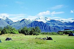 Vy österut från campingplatsen mot Öræfajökull