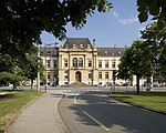 Universität