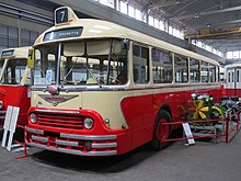 Autobus ancien utilisé en 1968.