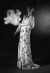 Evening coat by Paul Poiret (c. 1912), silk and metal, Metropolitan Museum of Art, New York City