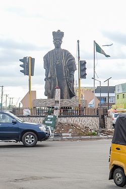 Oba Agege's statue.