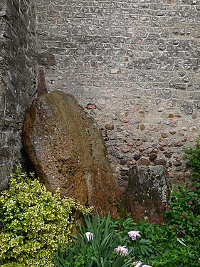 Le dolmen.