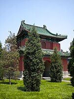 Torsdagens bild är ett klocktorn vid Månens tempel i Peking.