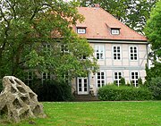 Das frühere Amtshaus und heutige Künstlerhaus an der Burgstelle