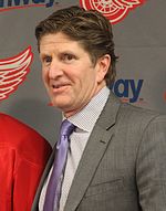 Description de l'image Mike Babcock in 2013.jpg.