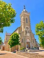 La nouvelle église Saint Lunaire consacrée le 14 septembre 1884, au centre de la place de l’Église.