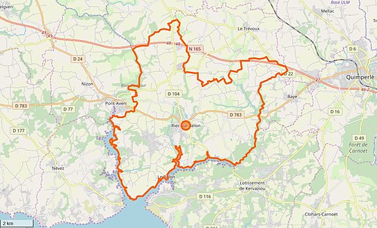 Carte en couleurs représentant les limites d'une commune.