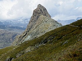 Le Riffelhorn vu du côté est.