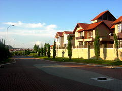 A cobblestoned street in Bukit Jelutong.