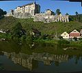 Le château, vu du lit de la Sazava