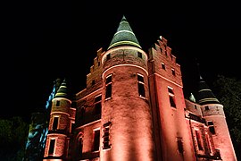 Vue nocturne du chateau de Pupetières.