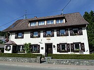 Haus in Lenzkirch mit Gedenktafel