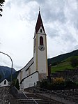 Pfarrkirche St. Walburg mit Friedhofskapelle und Friedhof