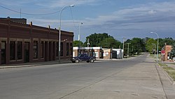 Eastward view along 2nd St.