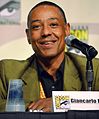 Giancarlo Esposito interpreta Gustavo Fring