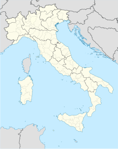 Napoli Centrale is located in Italy