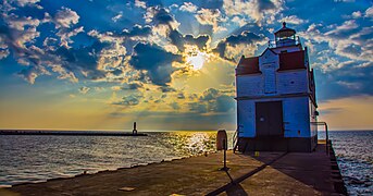 Kewaunee Pierhead Light