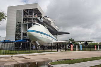 Shuttle Independence and NASA 905 in Independence Plaza at Space Center Houston