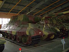 Jagdtiger no 305083 de Kubinka.