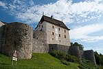 Schloss Valangin mit Festungsanlage