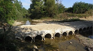 By US legal standards[7] this Italian culvert is an arch bridge
