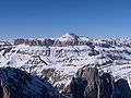 Il Gruppo del Sella visto dalla Marmolada. La caratteristica vetta del Piz Ciavazes