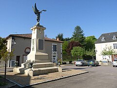 Place de l'Église en 2011.