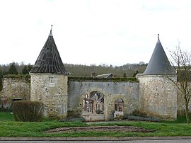 The fortified manor of Ponceaux in Montreuil-sur-Breche