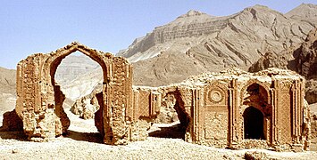 Ruinas de la madraza Shah-i Mashhad (construida en 1176)