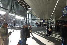 Pintu masuk stasiun