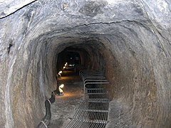 Intérieur du tunnel d'Eupalinos.