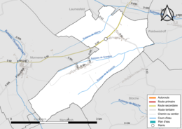 Carte en couleur présentant le réseau hydrographique de la commune