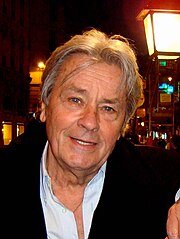 Alain Delon en janvier 2011 au théâtre des Bouffes-Parisiens.