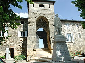 Entrance to the chateau