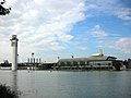 Le pavillon de la Navigation et la tour Schindler.